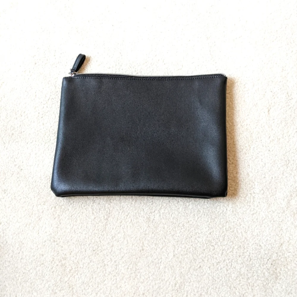Bloomingdale's large black with hot pink lips faux leather cosmetic bag NWT